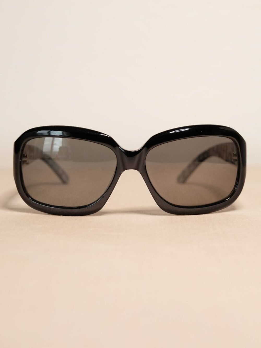 Kate Spade Carla/S Black Oversized Square Sunglasses, Very Good, Original Case